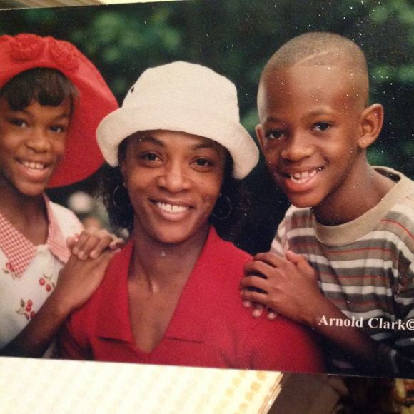 Meet your Posher, Yvette - Picture 1 of 1